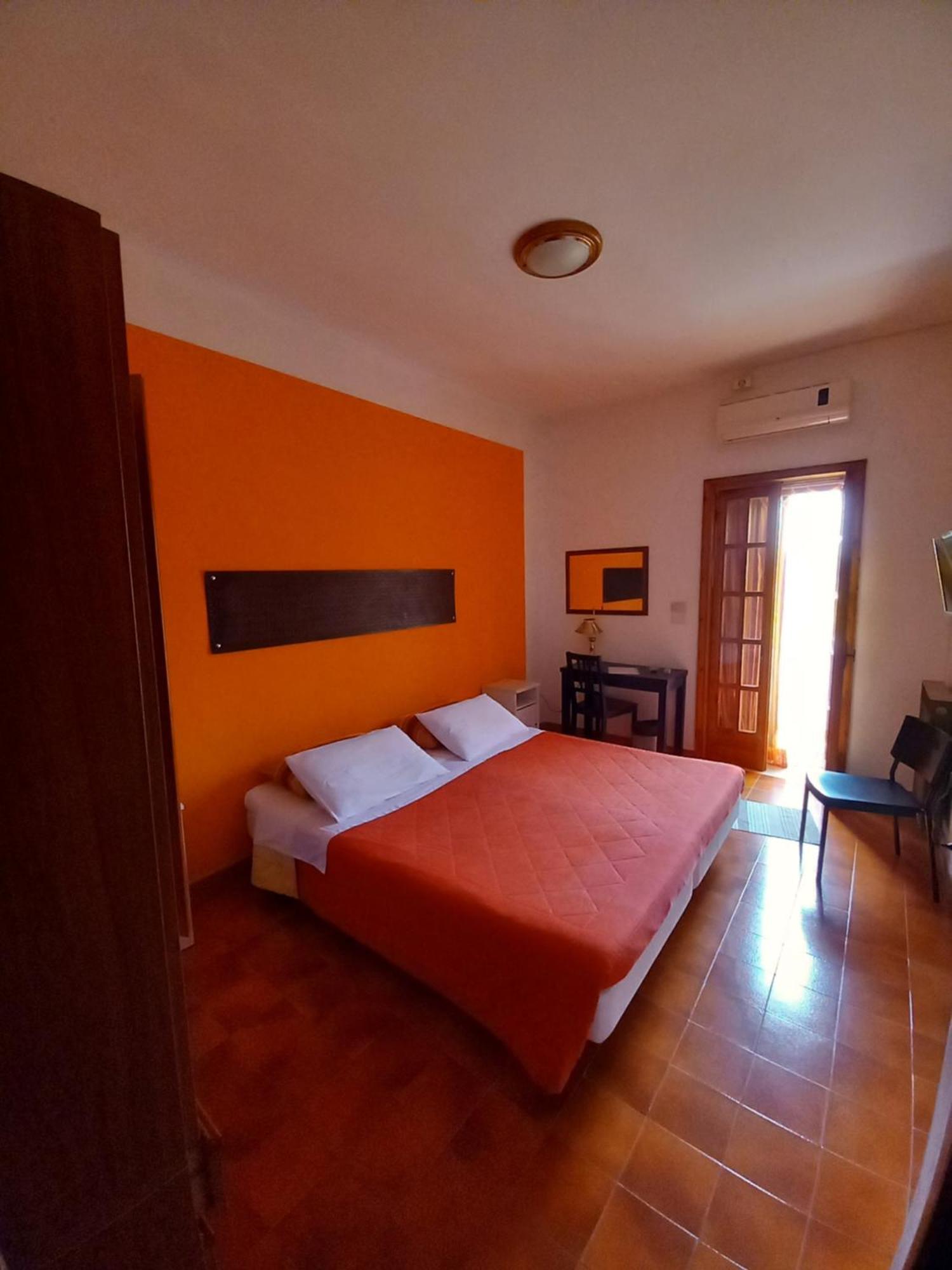 קונקה ספקיולה Breezes B&B מראה חיצוני תמונה